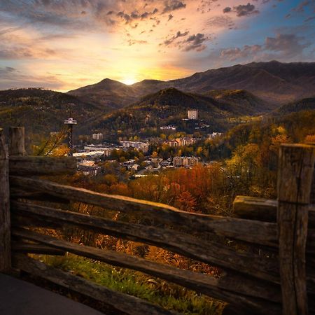 Bear Den, Hot Tub, 1089 Of Free Attraction Tickets For Each Paid Day, Dollywood And More! Sevierville Ngoại thất bức ảnh