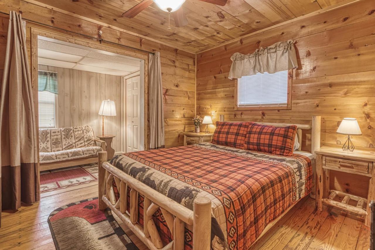 Bear Den, Hot Tub, 1089 Of Free Attraction Tickets For Each Paid Day, Dollywood And More! Sevierville Ngoại thất bức ảnh