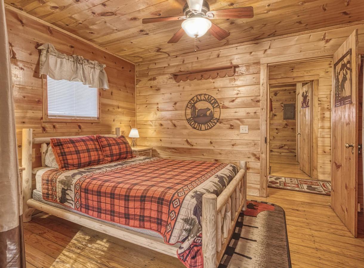 Bear Den, Hot Tub, 1089 Of Free Attraction Tickets For Each Paid Day, Dollywood And More! Sevierville Ngoại thất bức ảnh
